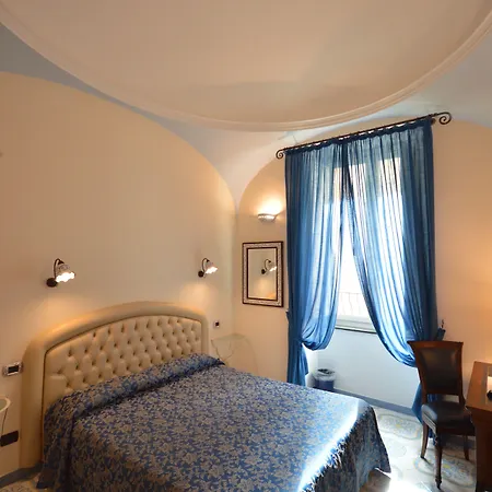Palazzo Pisani אמאלפי