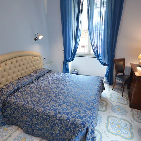 Palazzo Pisani 4* אמאלפי