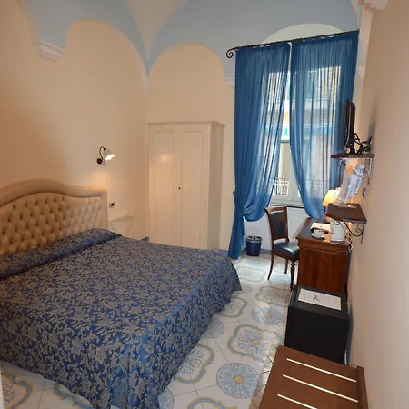 לינה וארוחת בוקר Palazzo Pisani 4*